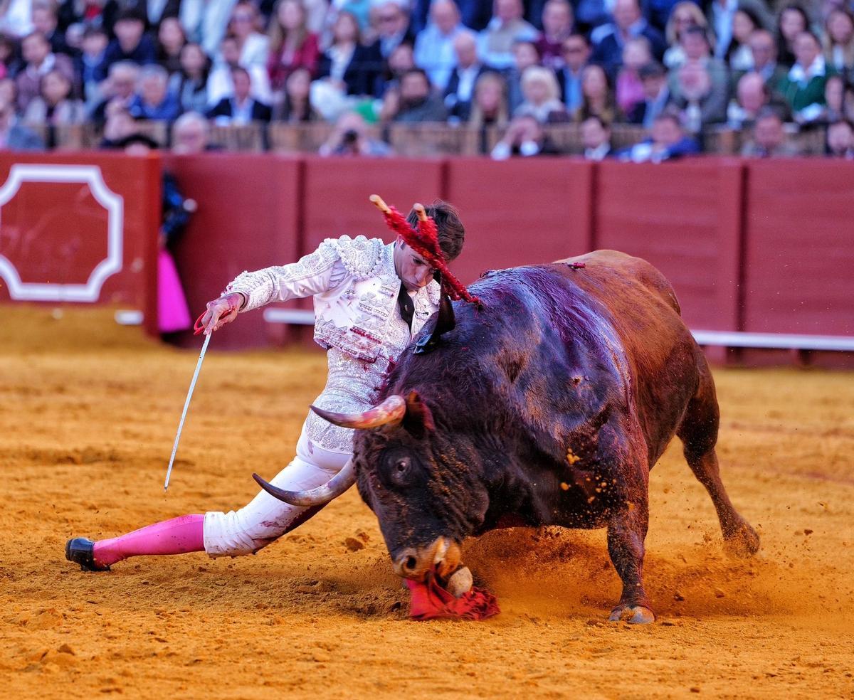 Rafa Serna con la zurda por bajo