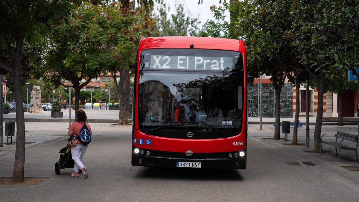 TMB pone en marcha la X2 (El Prat-BCN), su segunda línea exprés