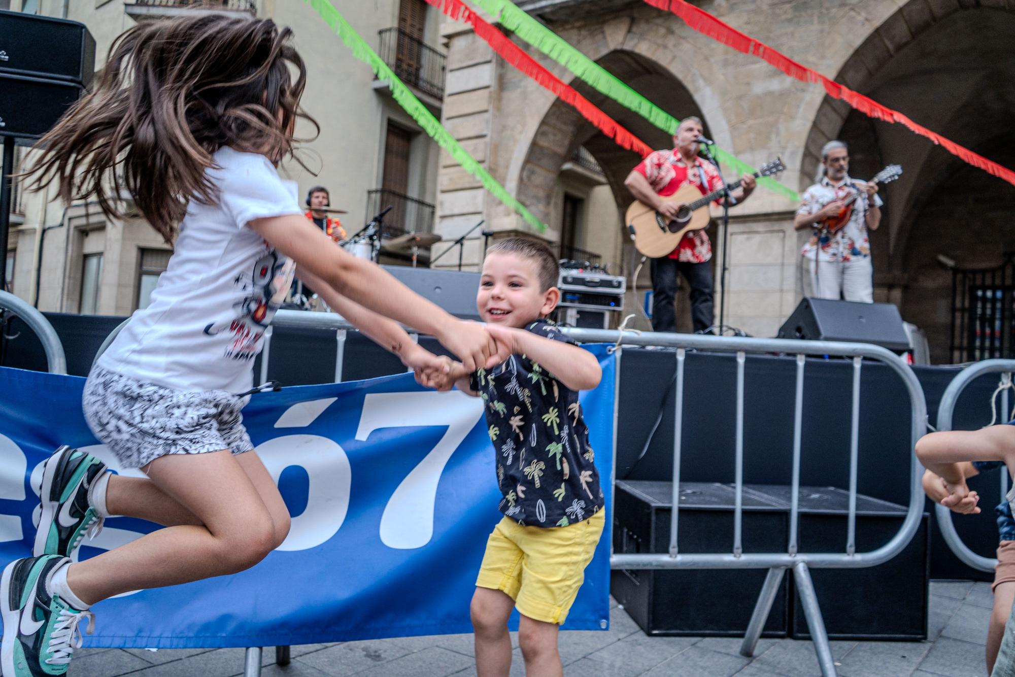 La revetlla i la flama del Canigó arriben a Manresa