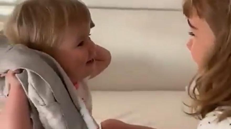 La familia de Anna y Olivia publican un nuevo vídeo de las niñas