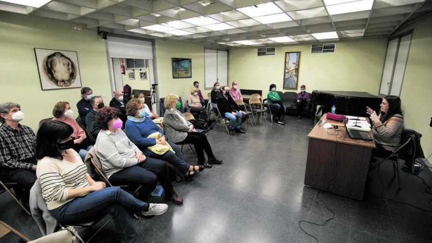 Irene Muñoz va presentar el llibre a Atenea, a Figueres | EDUARD MARTÍ