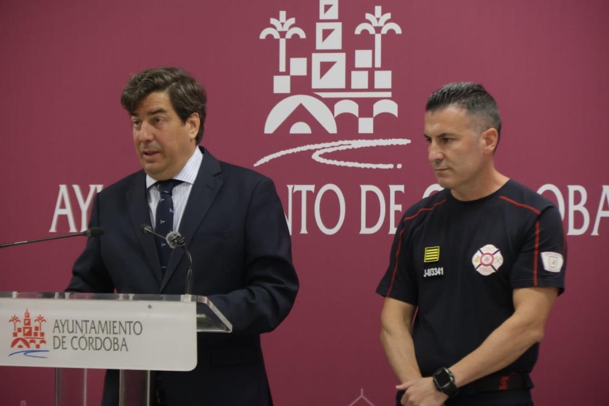 Jesús Coca y Daniel Muñoz durante la rueda de prensa.