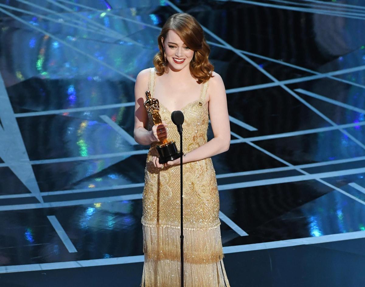 La emoción de Emma Stone tras recibir el Oscar