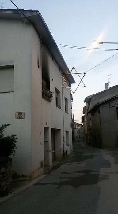 Incendi en una casa d'Argelaguer