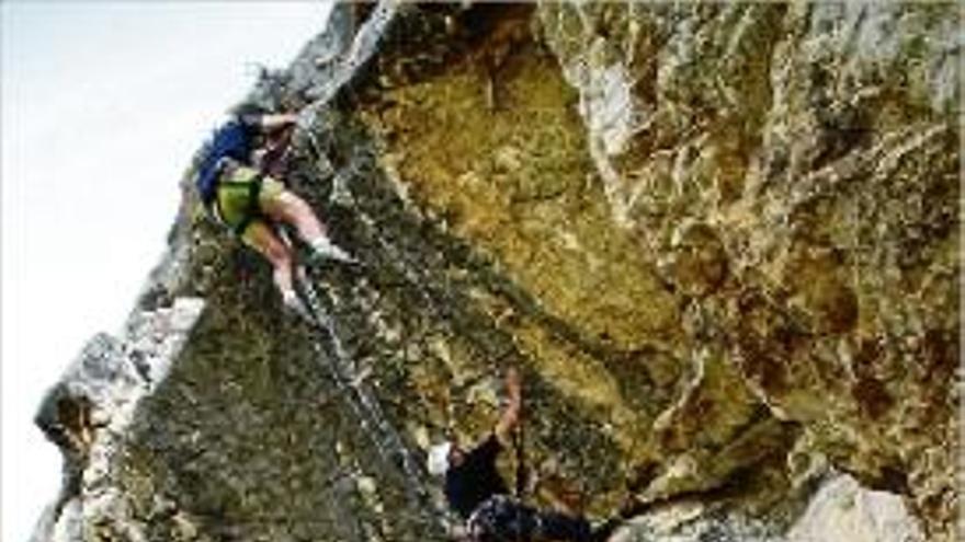 Detall d&#039;una de les zones de la via ferrada de la Cinglera del Resistent