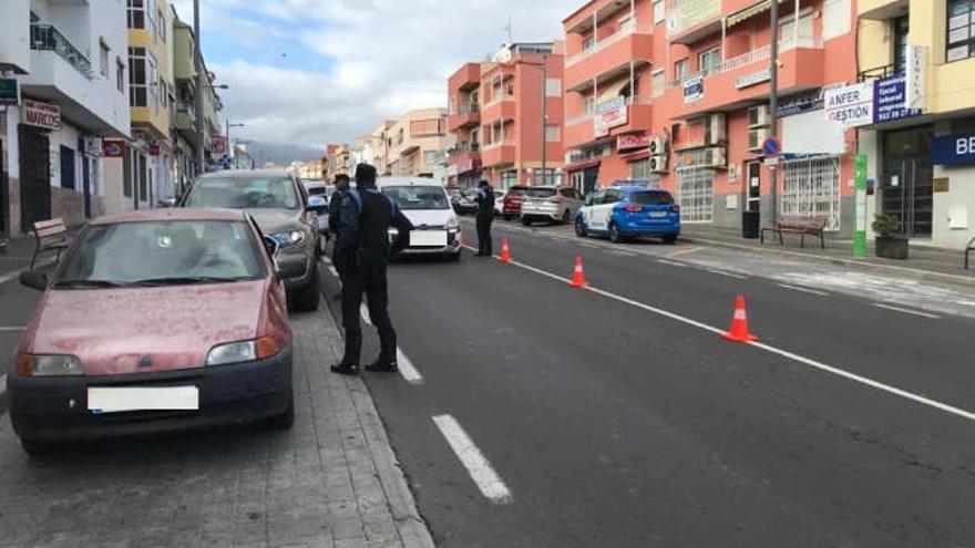 La Policía Local de Granadilla, en un control.