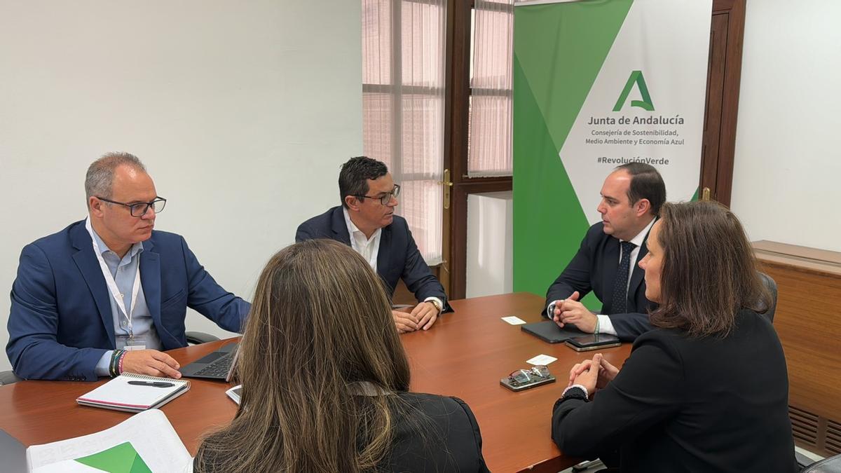 Encuentro con la Consejería de Sostenibilidad Ambiental de la Junta de Andalucía.