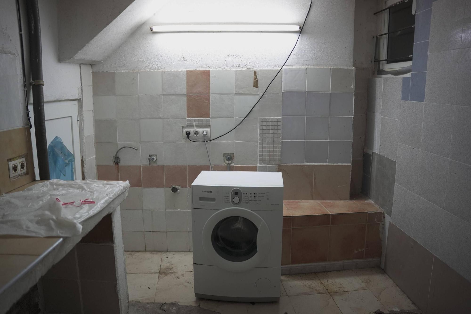 FOTOS | Estas son las habitaciones insalubres que alquilaba el policía local detenido en Palma