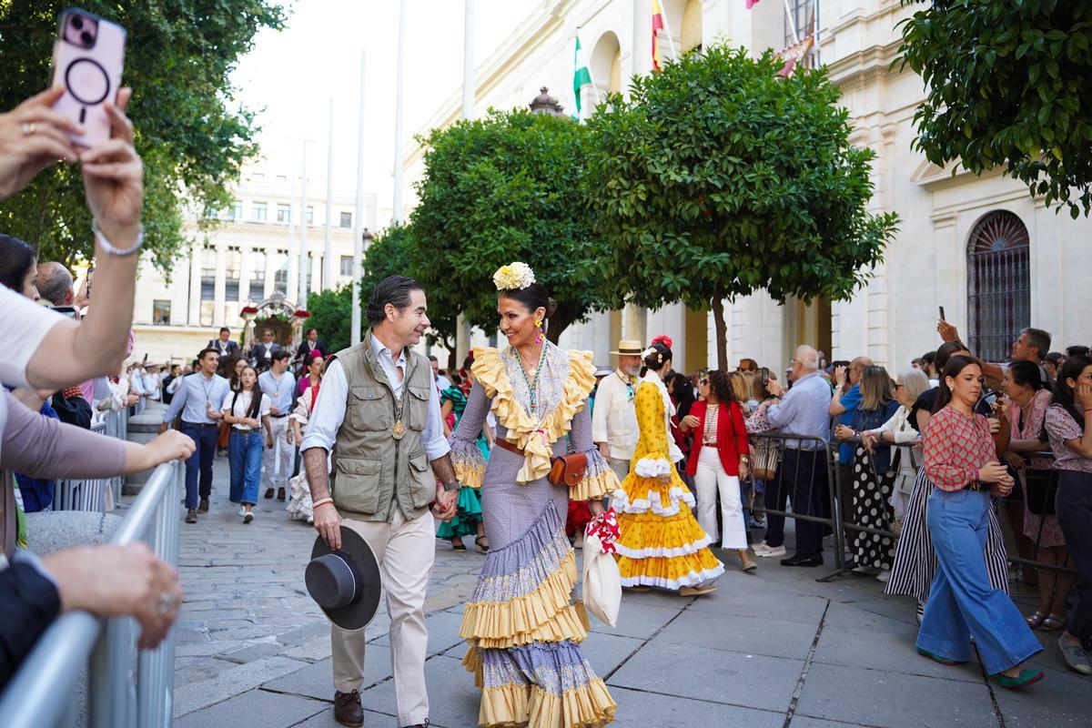 La salida de las hermandades del Rocío de Sevilla, en imágenes