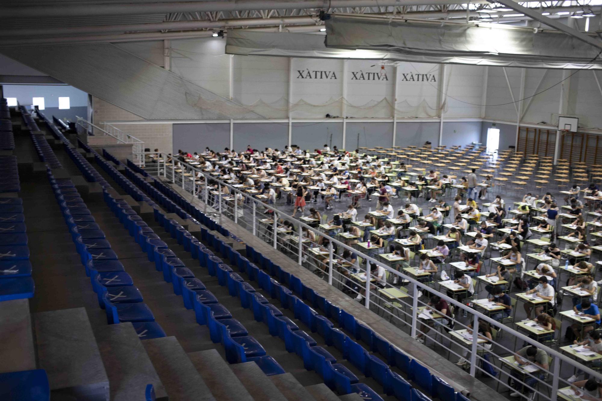 Así fueron las pruebas de la PAU para los estudiantes de la Costera en Xàtiva