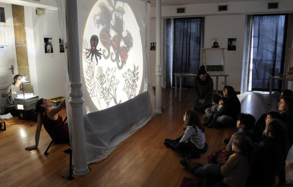 El cocido se abre paso con juegos, flores y música