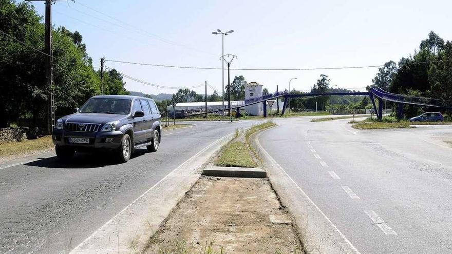 Ubicación del futuro paso de cebra elevado de acceso al Parque das Pedrosas. // Bernabé/Javier Lalín