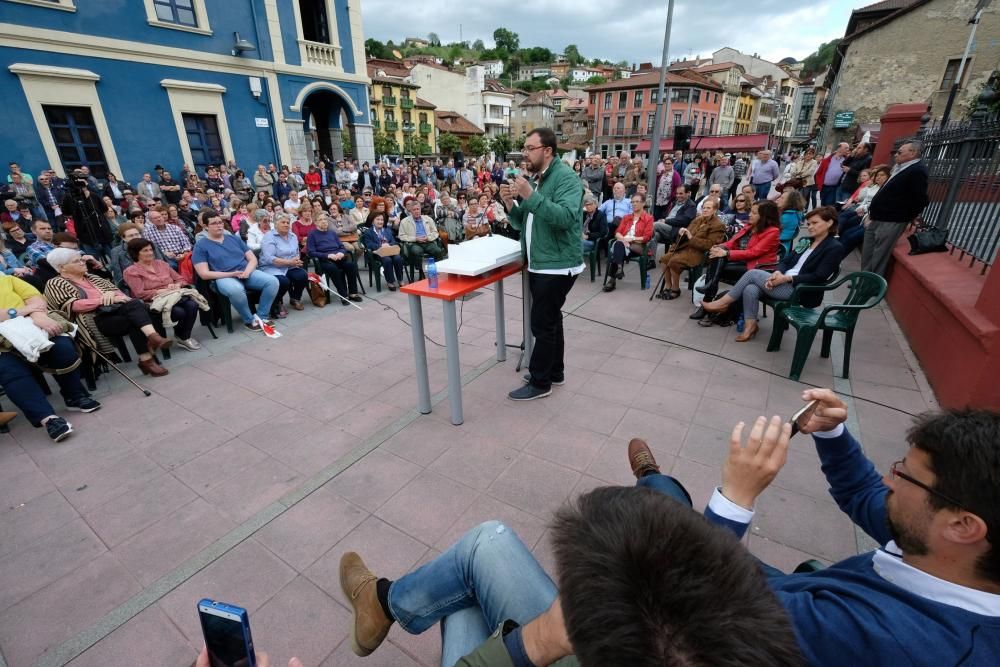 Mitín de apoyo a Pedro Sánchez en Laviana