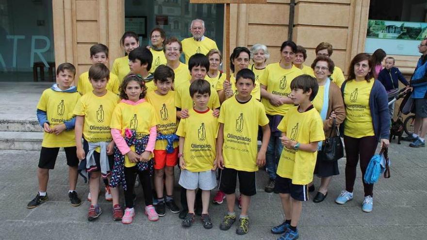 El equipo de Nava, que participó en el desfile de ayer.