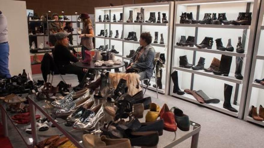 El calzado español se promociona en Japón en una muestra con presencia de 23 firmas