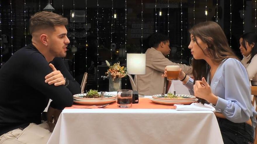 Alejandro y Cristina durante su cita en &#039;First Dates&#039;