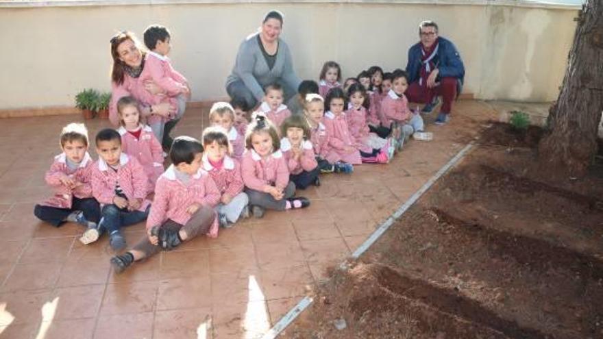 Los huertos escolares de Vila-real llegan a 1.300 alumnos de siete centros