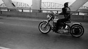 El fotògraf Danny Lyon exposa a Fundació Foto Colectania dos dels seus treballs: ’The bikeriders’ i ’Uptown’.