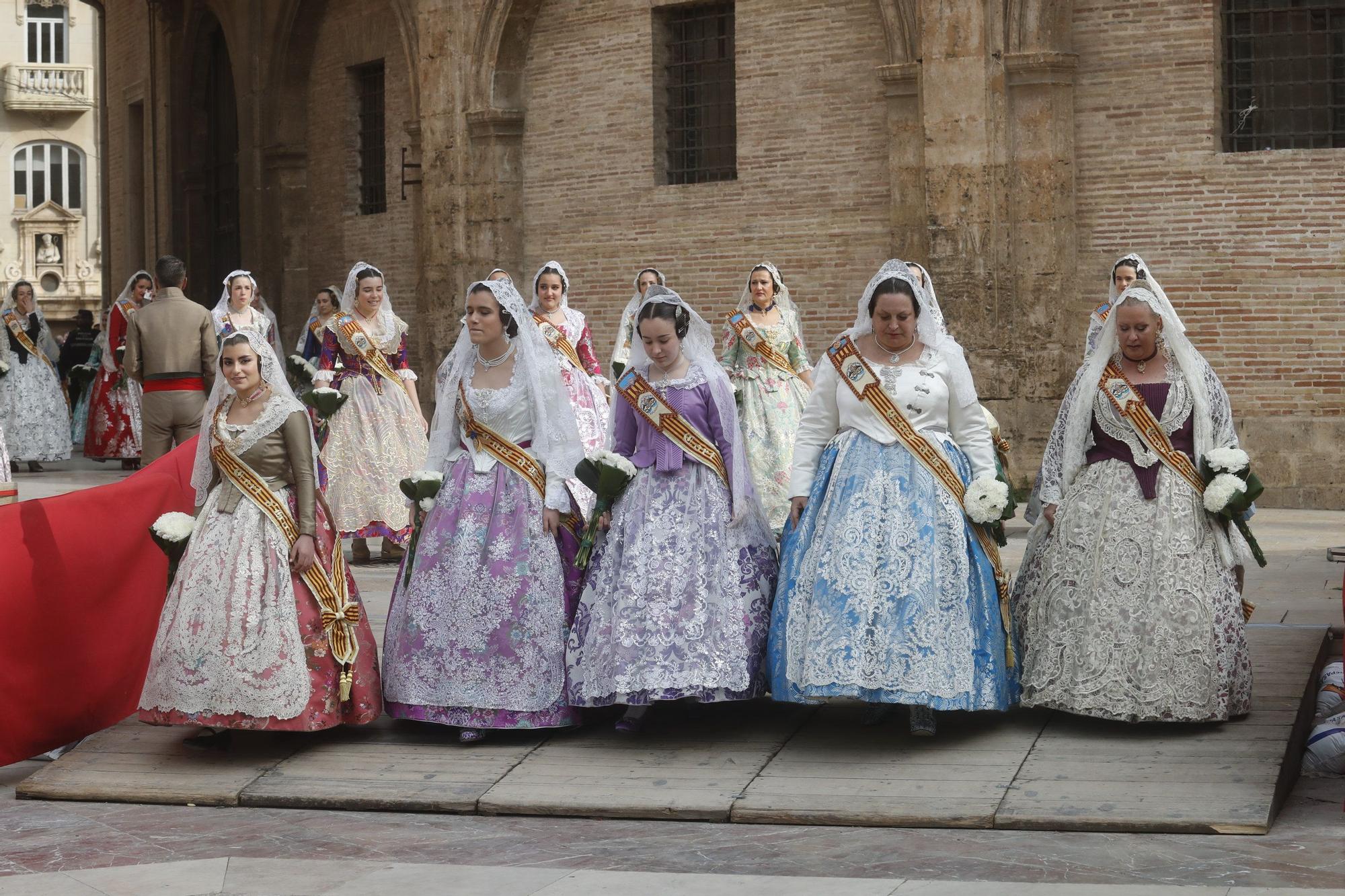 Búscate en el segundo día de ofrenda por la calle de la Paz (entre las 15:30 a las 17:00 horas)