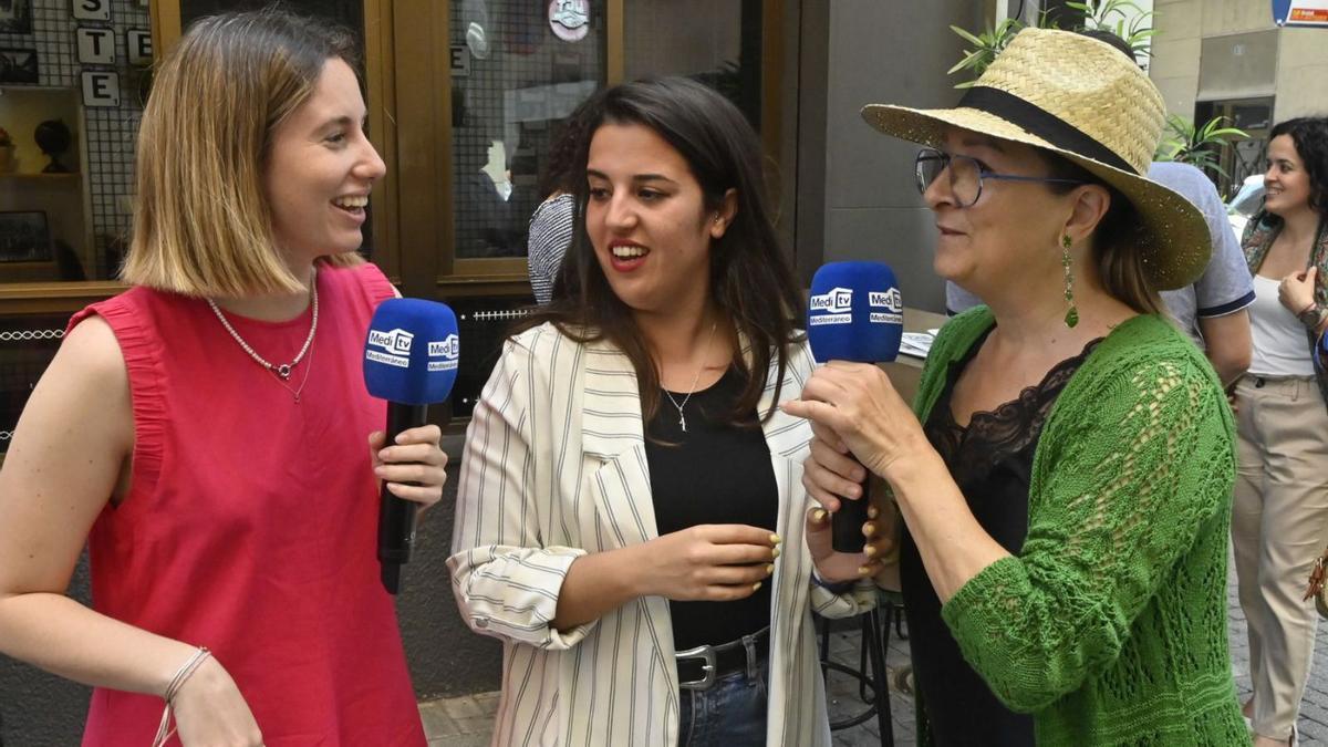 Claudia Arrufat, Sandra Segarra y Loles García, ayer, en la segunda jornada de la Bodeguilla en Vila-real