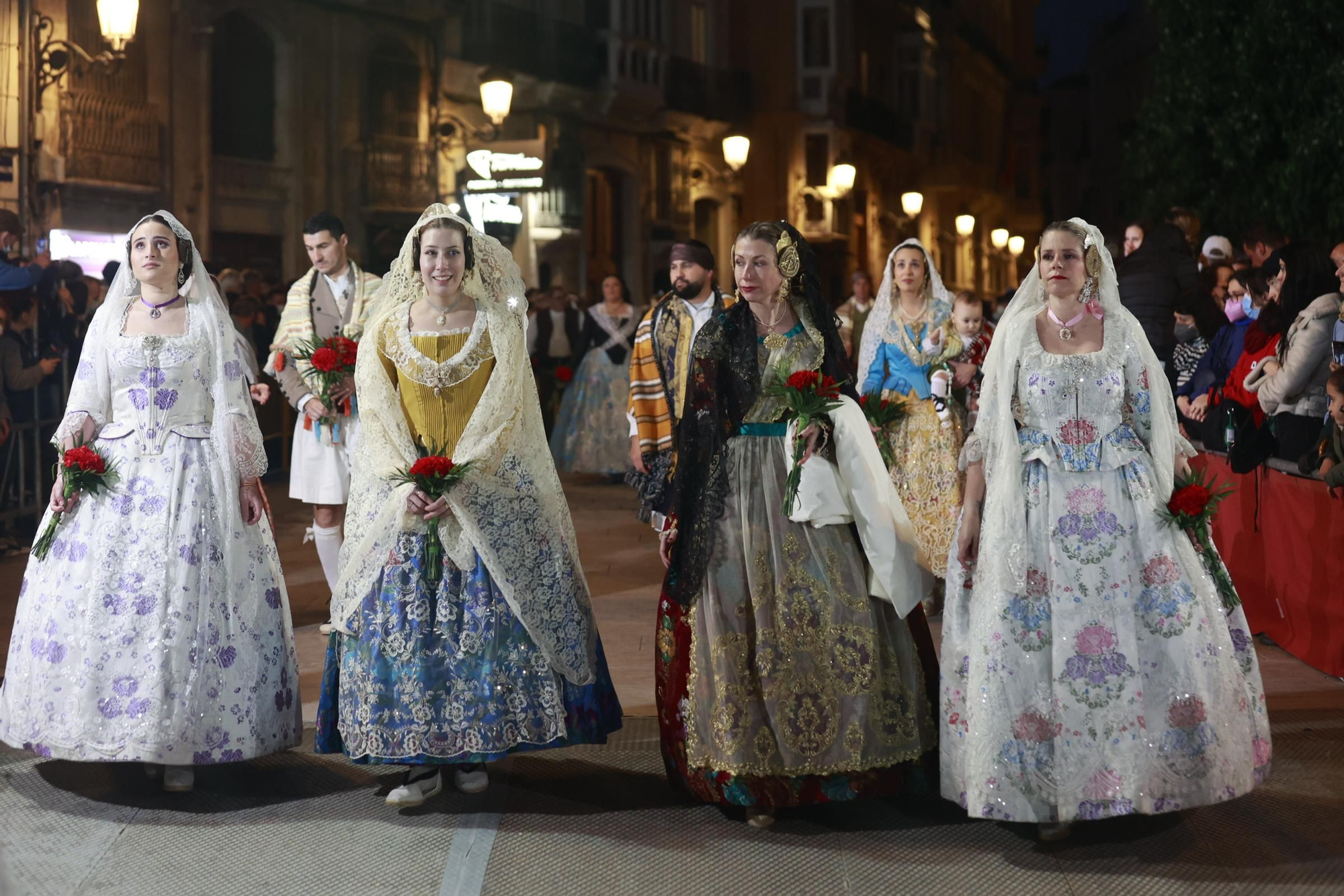 Búscate en el segundo día de ofrenda por la calle Quart (entre las 19:00 a las 20:00 horas)