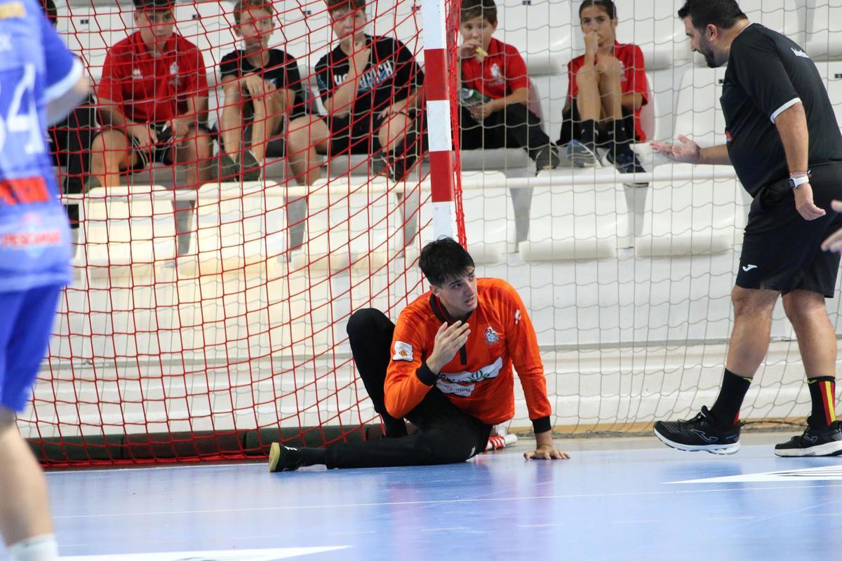 Juani Villarreal en el anterior encuentro con el Cajasol Sevilla BM Proin.