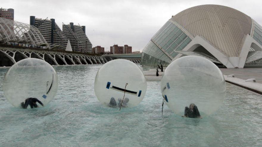 Una de las actividades la burbuja flotante