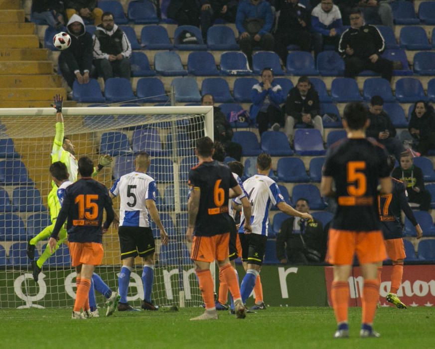 El Hércules remonta al Mestalla con goles de Pablo Íñiguez y Carlos Martínez