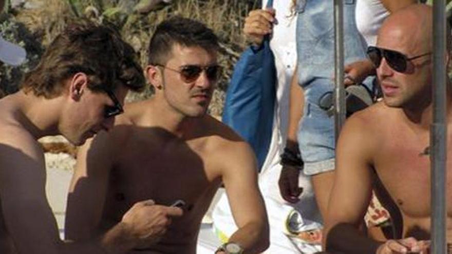 Villa, Reina y Llorente descansan en Ibiza.