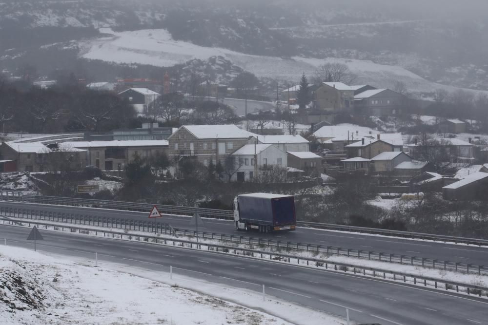 Rescate en un hotel de Trevinca por la nieve