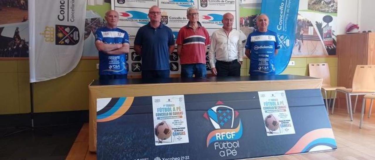 Un momento de la presentación del Torneo de Fútbol a Pie. |  // FDV