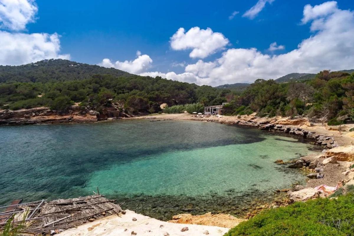 S'Estanyol beach.