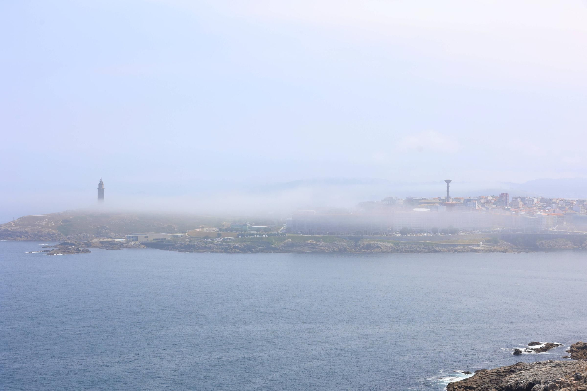 Julio arranca con días de niebla en A Coruña