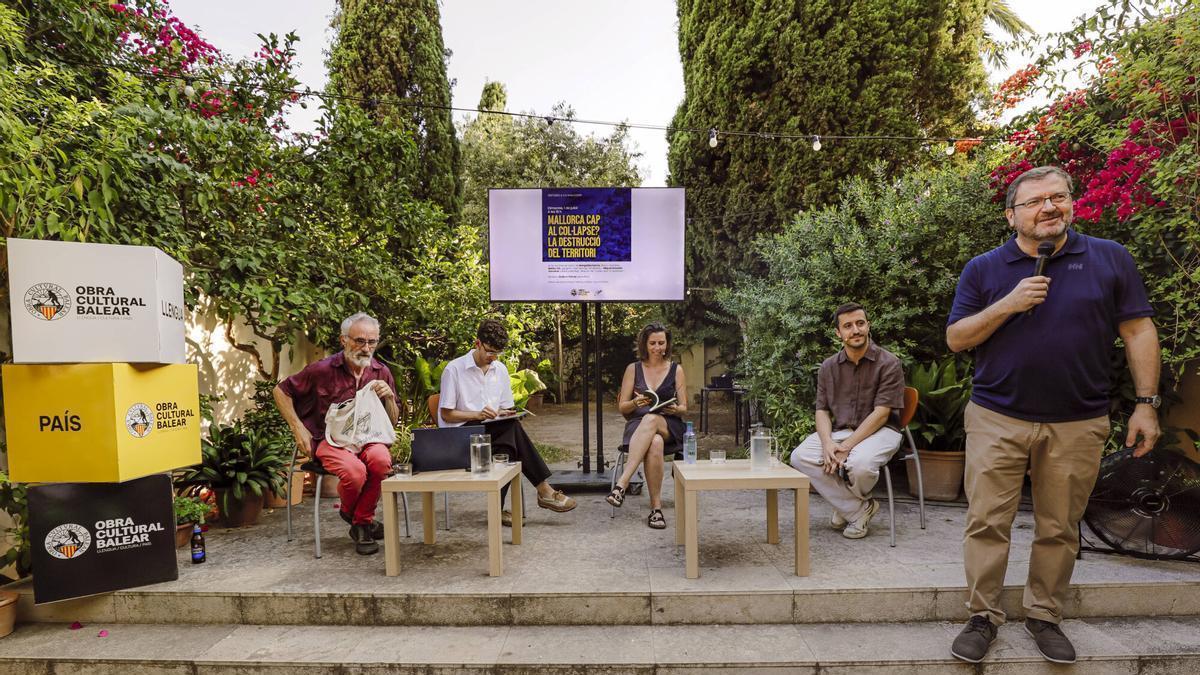 Ca n'Alvover acoge la tertulia "¿Mallorca hacia el colapso? La destrucción del territorio"