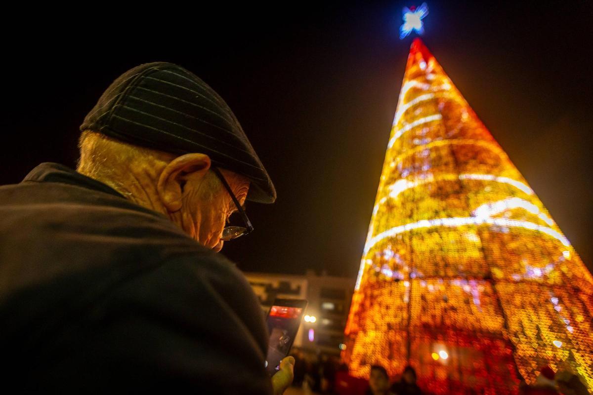 El espectáculo del árbol de Badalona