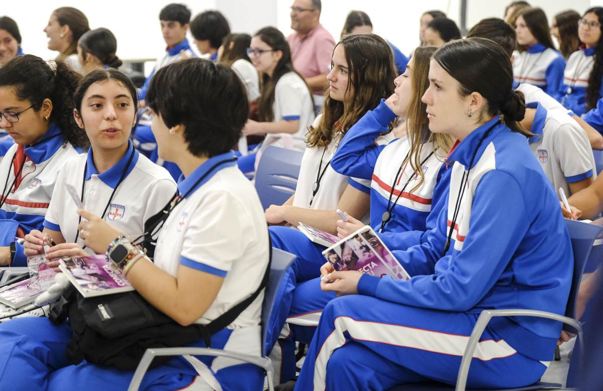 Charter 100 Canarias y el Servicio Canario de Empleo impulsan 'Conecta con tu futuro'