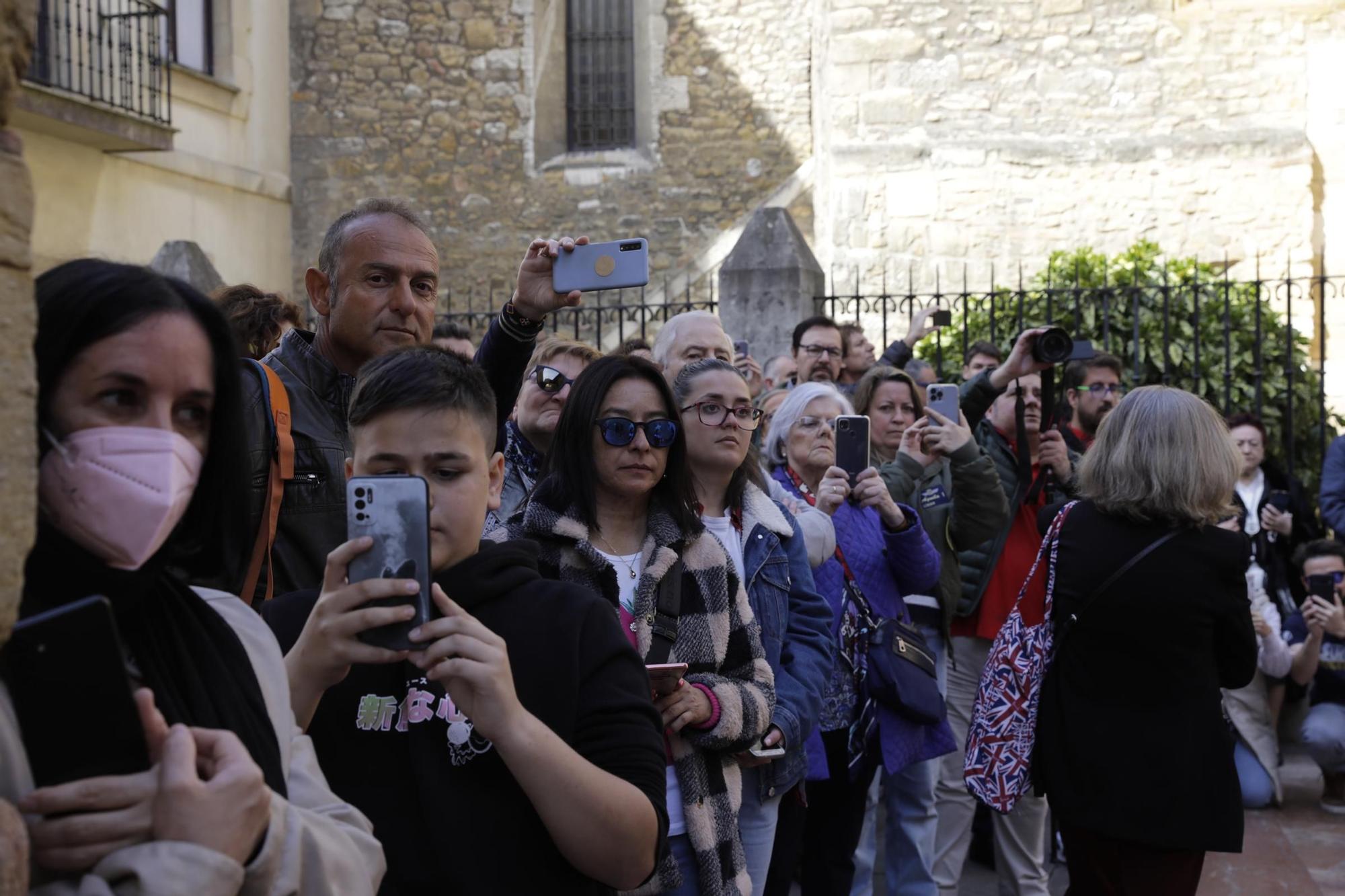 La Dolorosa atraviesa el Oviedo Antiguo: así fue la procesión de la Soledad