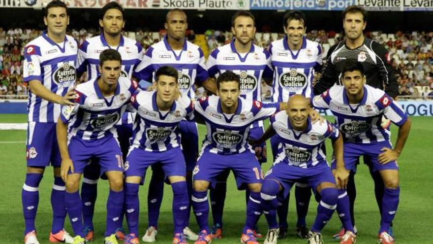 El once inicial del Deportivo en Mestalla, el mismo que recibió en Riazor a Osasuna y Getafe. / amparo simo