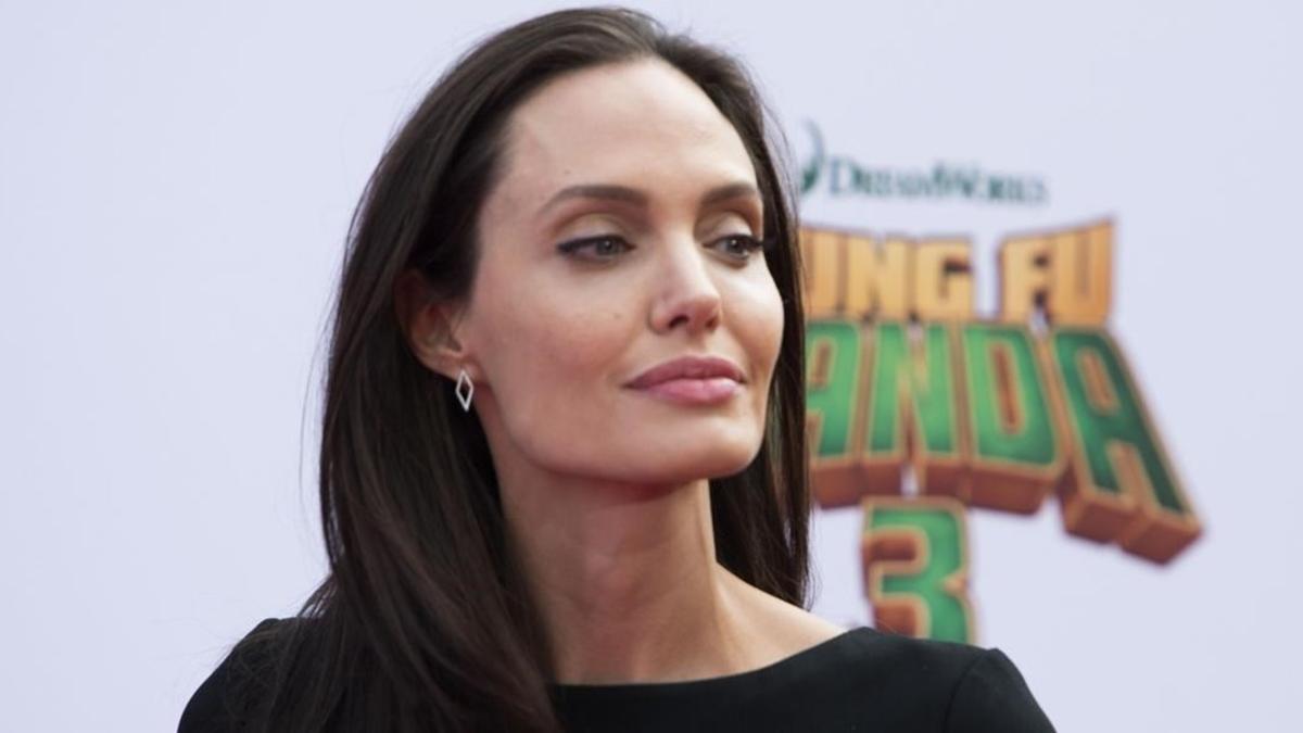 lmmarco32433148 actress angelina jolie attends the premiere of kung fu panda161004174757