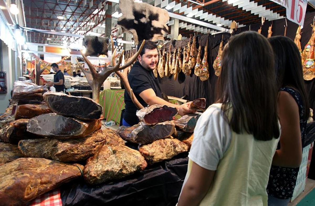 Punto de venta de carne de caza.