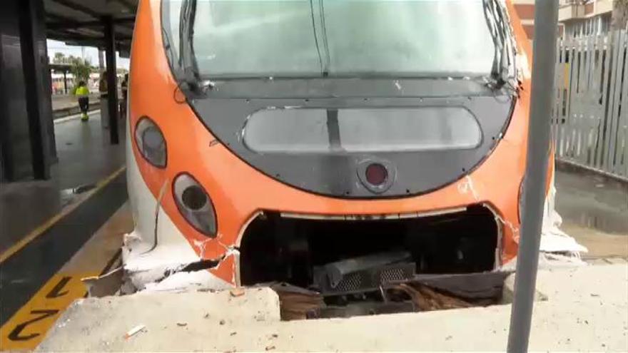 Al menos 15 heridos leves tras chocar un tren de Cercanías en Mataró