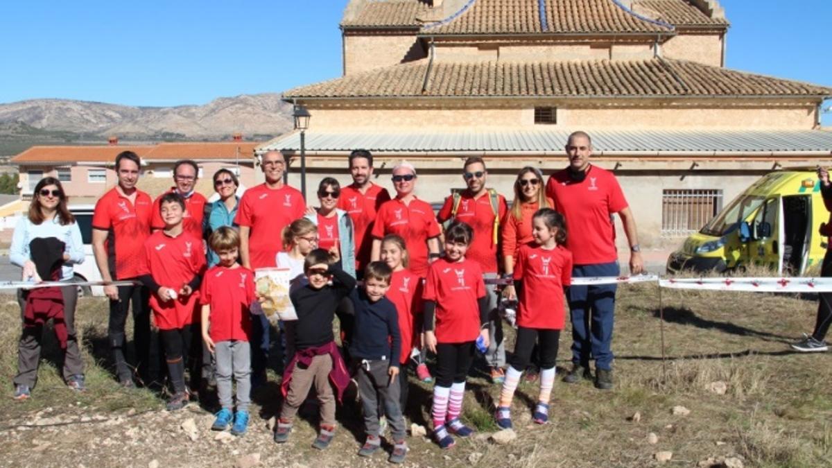 Deportistas del CAX Orientació en una prueba de la temporada pasada.