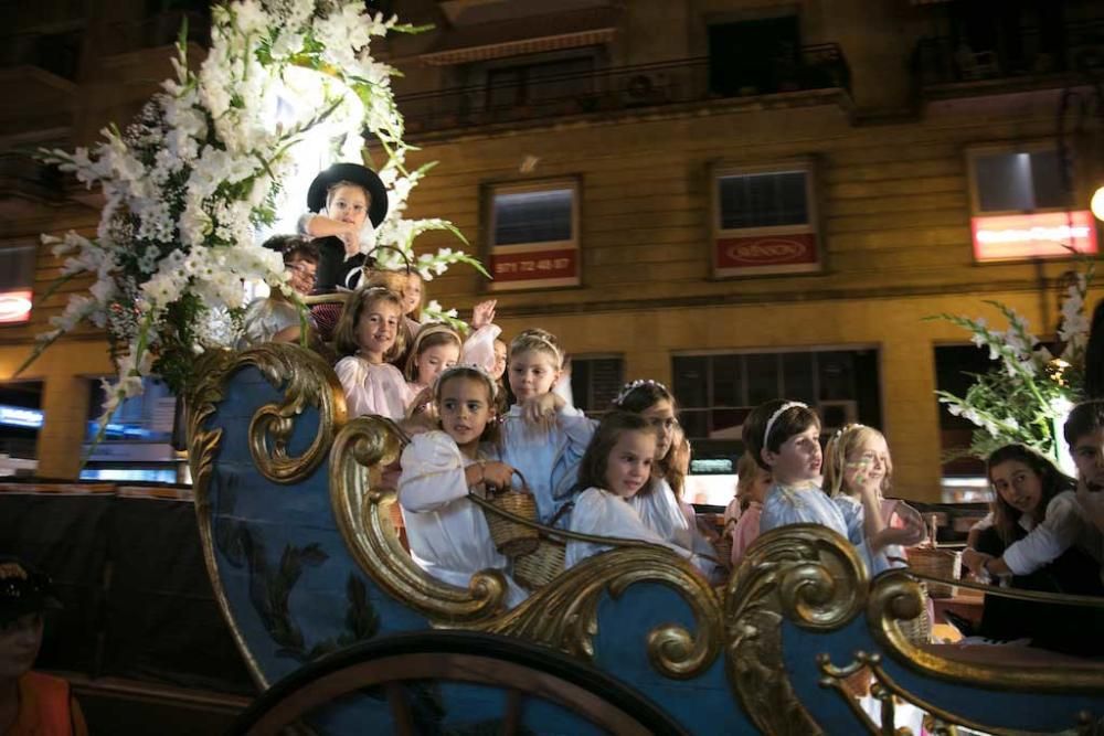 Dem Mädchen Juana Marqués fiel in diesem Jahr in Palma die Ehre zu, die Insel-Heilige Santa Catalina Tomàs aus Valldemossa darzustellen.