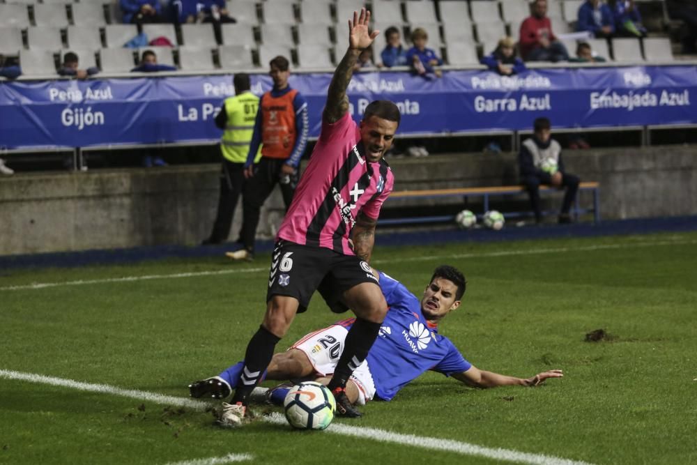 El partido entre el Real Oviedo y el Tenerife, en imágenes