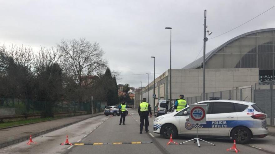 Un control de la Policía Local de Avilés.