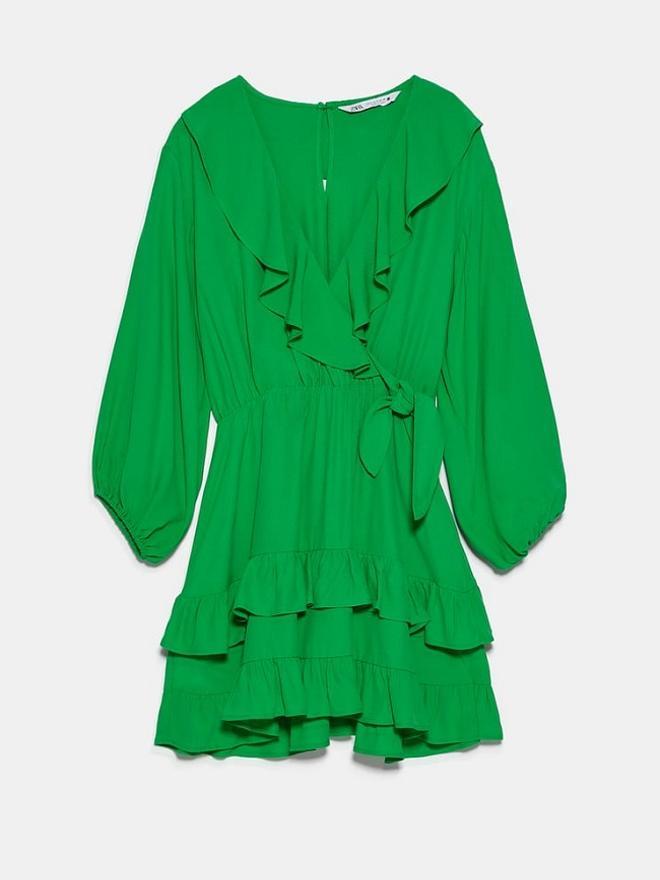 Vestido estilo 'wrap' en verde de Zara