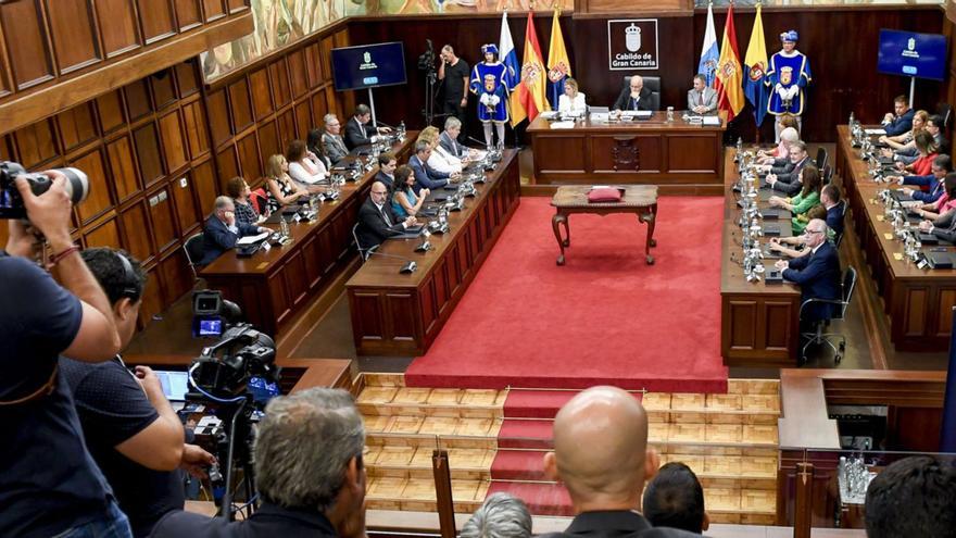 Constitución del Cabildo de Gran Canaria tras las elecciones de 2019. | | JUAN CARLOS CASTRO
