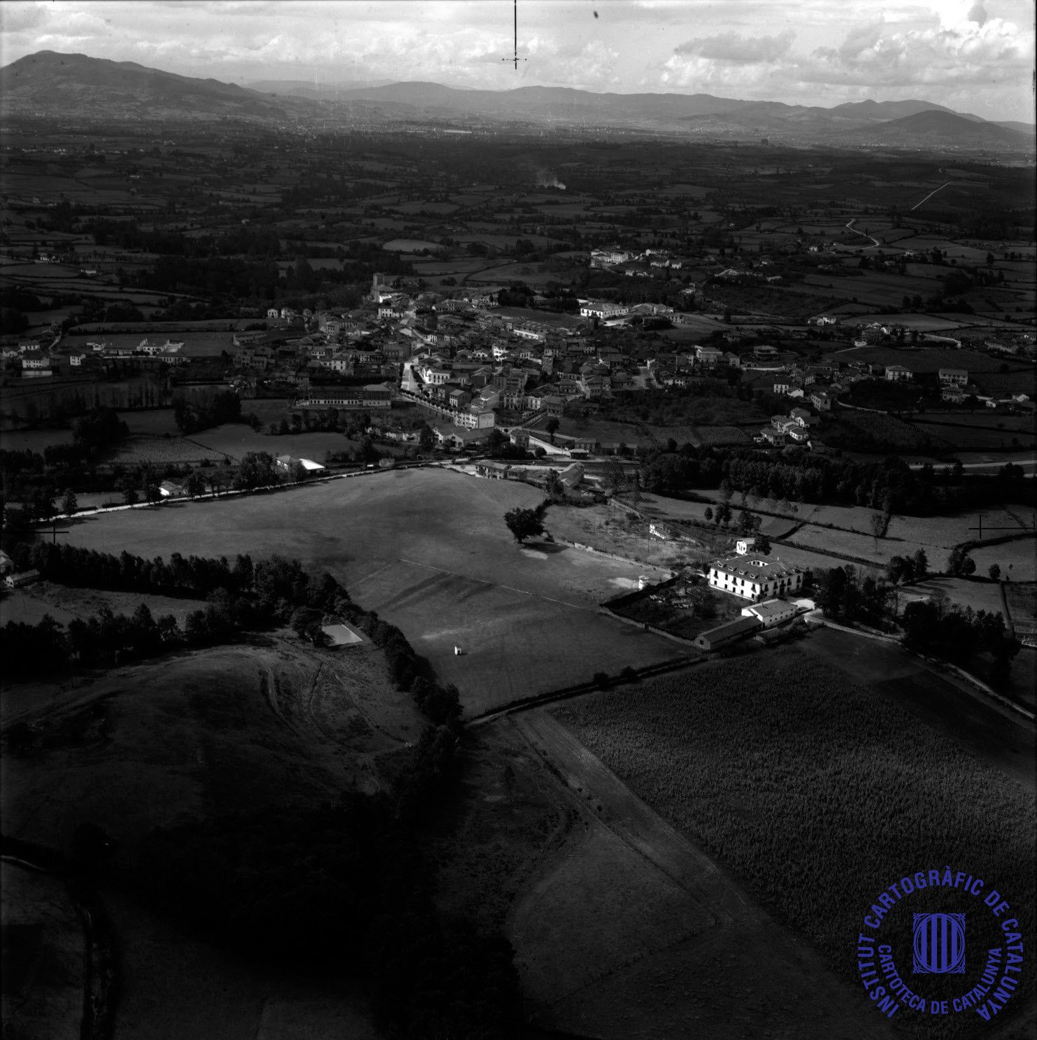 Un vuelo al pasado: así era Asturias, desde el aire, en 1962