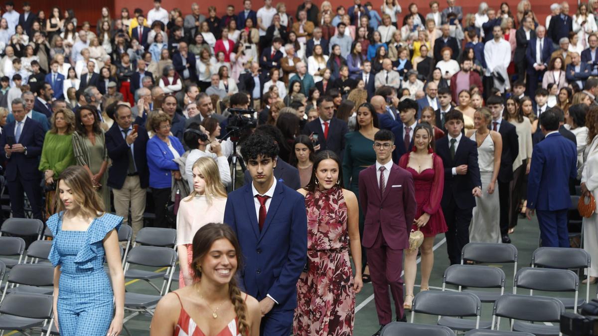 Las despedidas de los bachilleres de Gijón, en imágenes