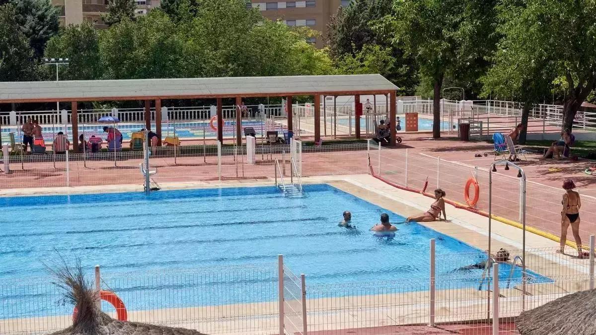 Barcelona reabre todas sus piscinas y pone fin a las restricciones por sequía este verano